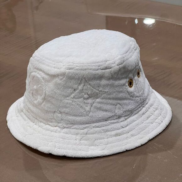 Louis Vuitton Cream Bucket Hat - Picture 4 of 7